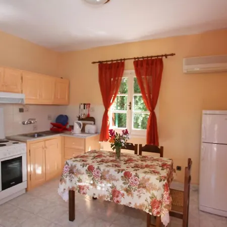 Апартаменты Andrikos Лакка