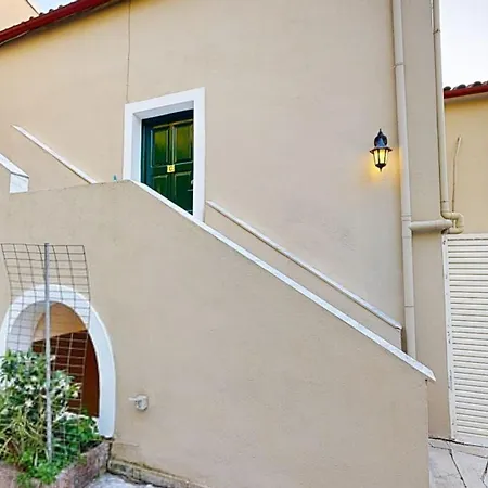 Апартаменты Andrikos *