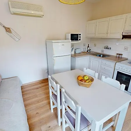 Andrikos Apartment *