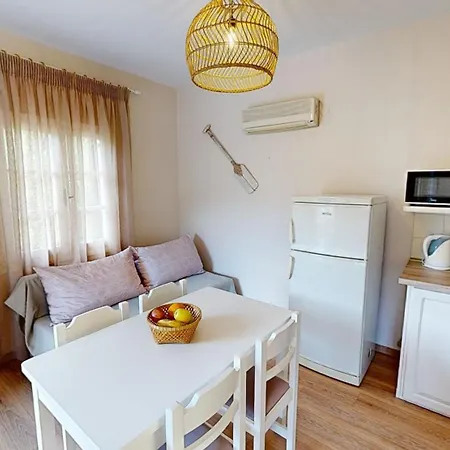 Апартаменты Andrikos Лакка