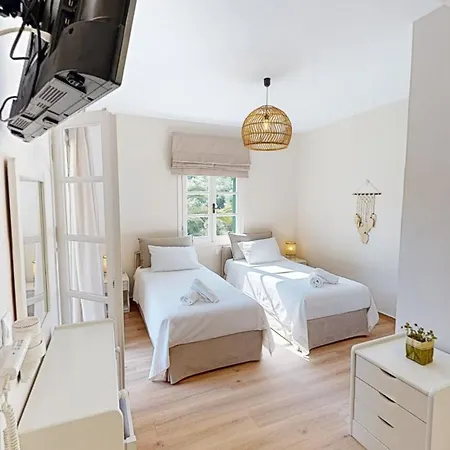 Апартаменты Andrikos