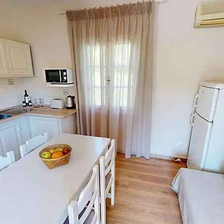 Andrikos Apartment *