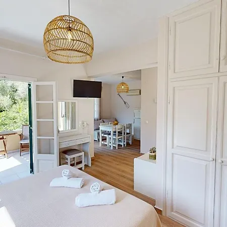 Andrikos Апартаменты Лакка